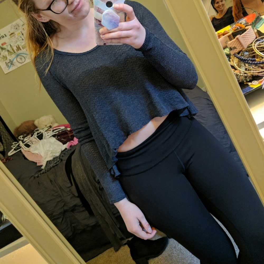 Crop A&F long sleeve top